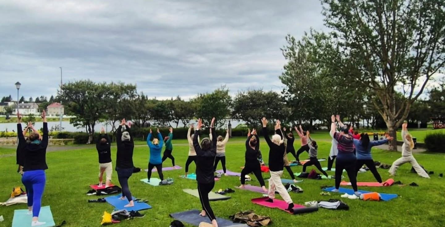 Jóga í Hallargarðir - Sumarborgin og Pop-Up Yoga Reykjavík